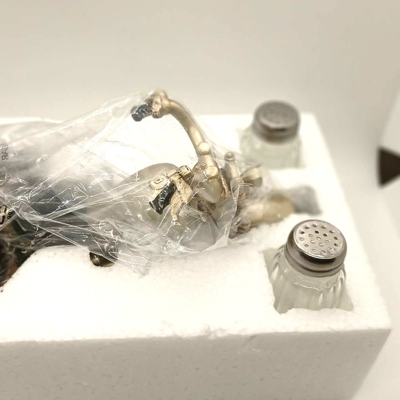 Salt & Pepper Motorcycle Holder - New in Box - Picture 4 of 13